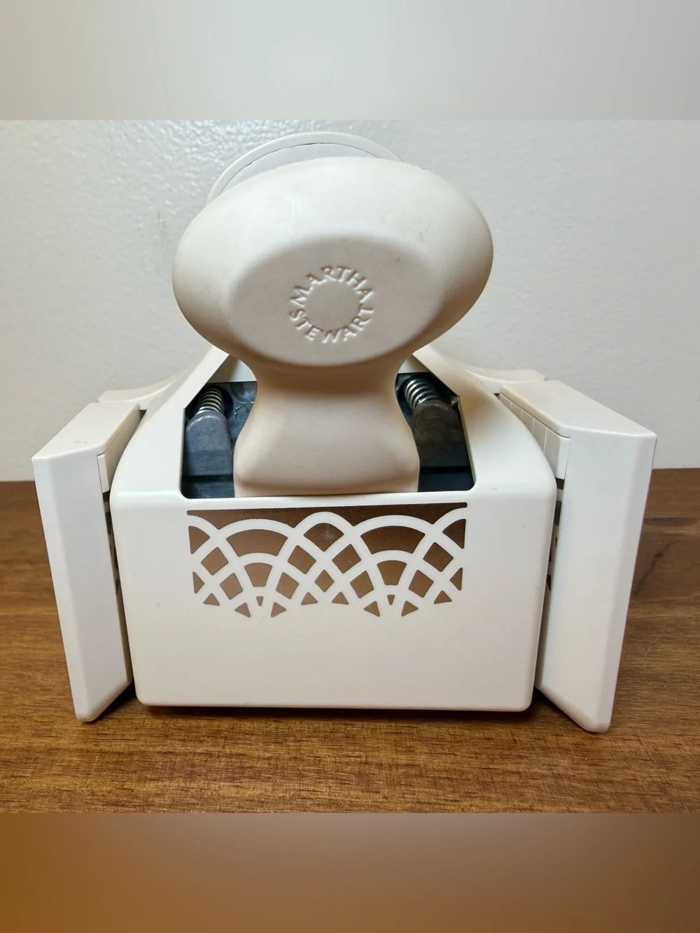 Martha Stewart SPIRAL ARCHES Arch Deep Border Edge Punches Paper Punch